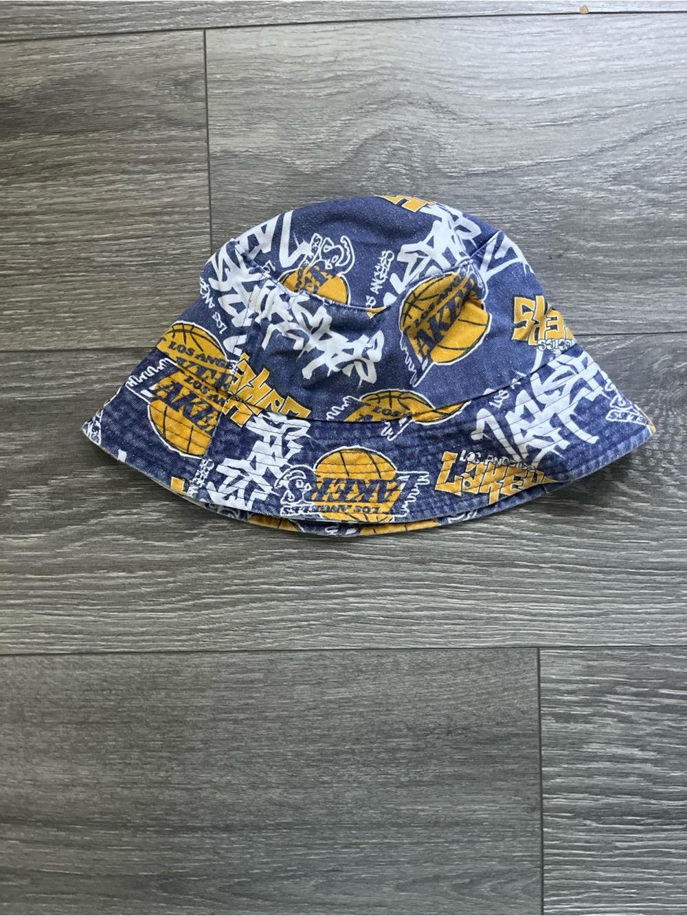 Kids NBA Los Angeles Lakers Graffiti Purple Gold Bucket Hat Basketball 90s Y2K